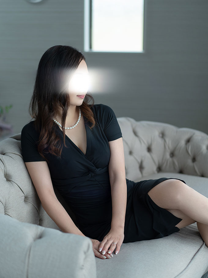 鳴沢ひろこのプロフィール一般写真