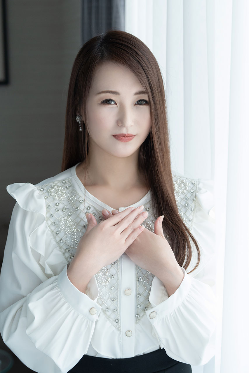 山岡鈴蘭のプロフィール一般写真